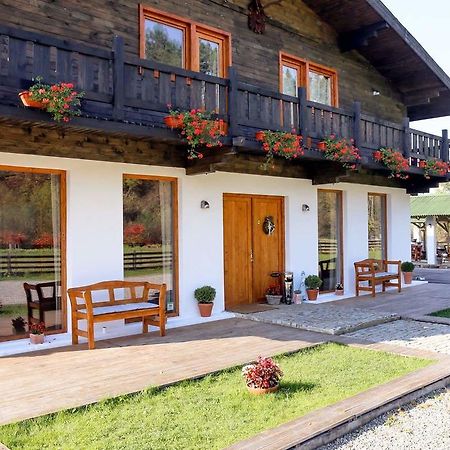Landhaus Bed&Breakfast Vişeu de Sus Esterno foto