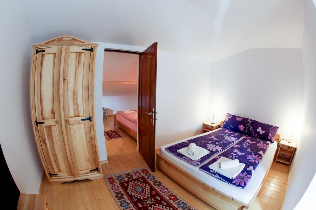 Landhaus Bed&Breakfast Vişeu de Sus Camera foto