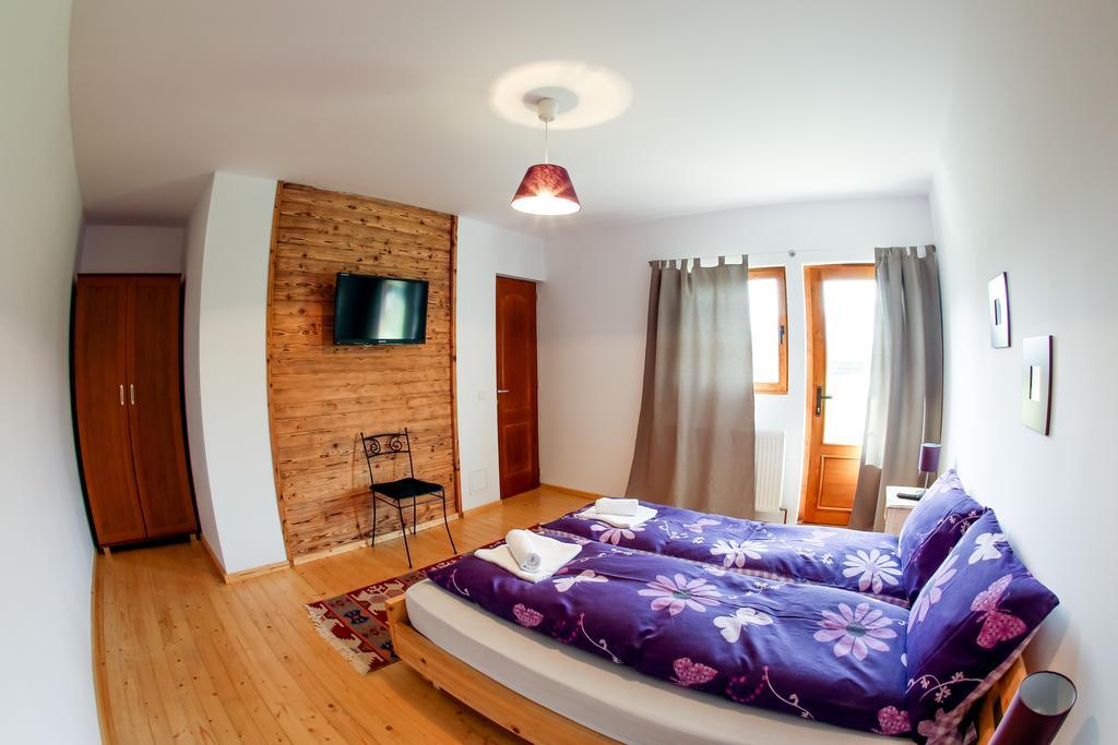 Landhaus Bed&Breakfast Vişeu de Sus Camera foto