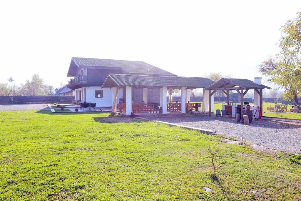 Landhaus Bed&Breakfast Vişeu de Sus Esterno foto
