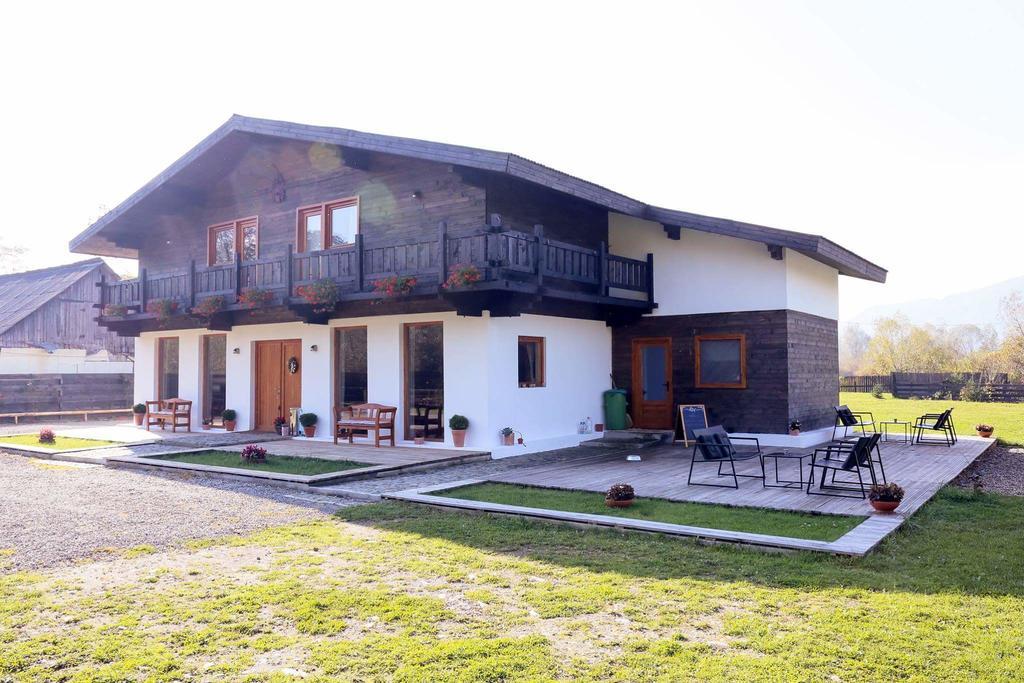 Landhaus Bed&Breakfast Vişeu de Sus Esterno foto