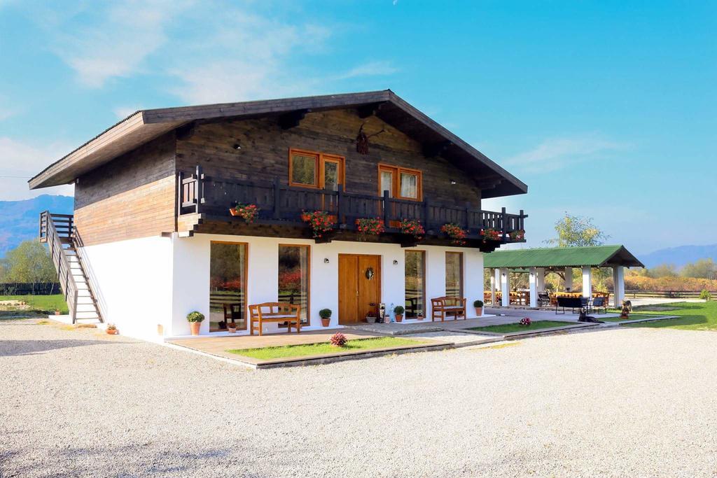 Landhaus Bed&Breakfast Vişeu de Sus Esterno foto